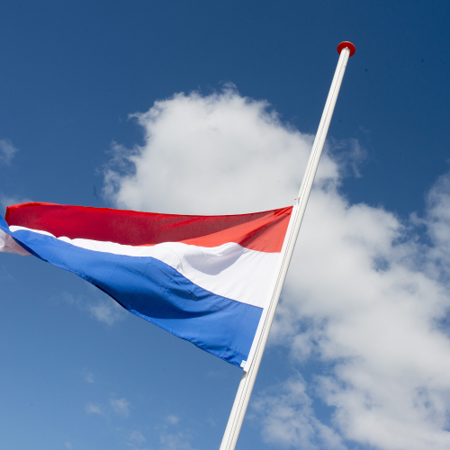 Vlag halfstok.jpg